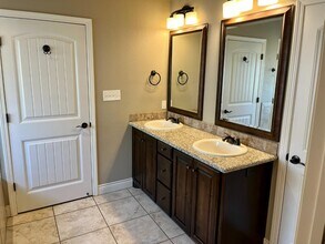 5211 Jarvis St in Lubbock, TX - Building Photo - Building Photo