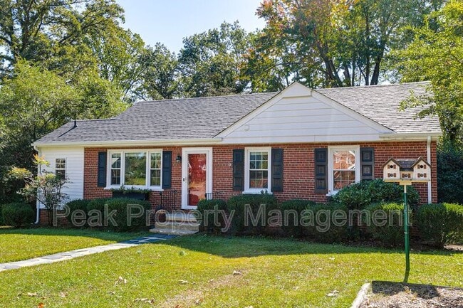 8505 Holly Hill Rd in Richmond, VA - Building Photo - Building Photo