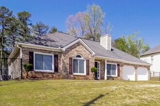 1761 Fairfax Dr in Lithia Springs, GA - Building Photo - Building Photo