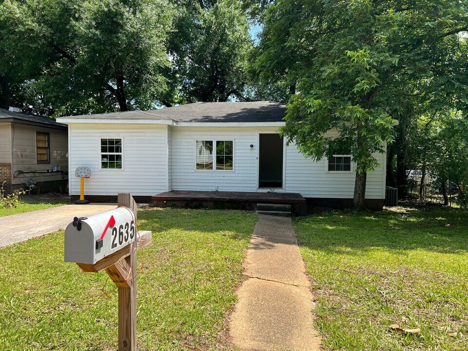 2635 20th St in Tuscaloosa, AL - Building Photo