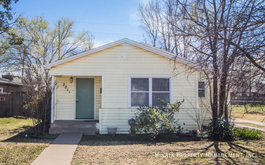 3011 29th St in Lubbock, TX - Building Photo