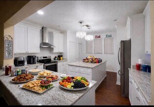 1143 Indigo Dr in Kissimmee, FL - Building Photo - Building Photo