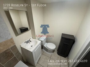 1739 Roselyn St-Unit -1st Floor in Philadelphia, PA - Foto de edificio - Building Photo