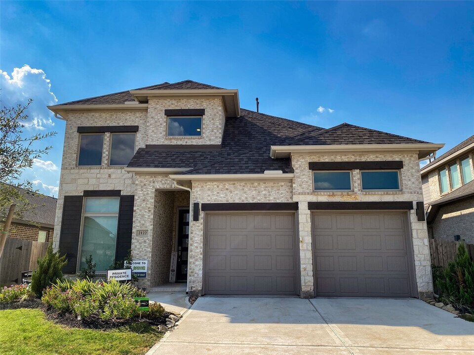 2122 Alabaster Est Dr in Richmond, TX - Building Photo