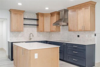 4712 W Bay Ave in Tampa, FL - Building Photo - Building Photo