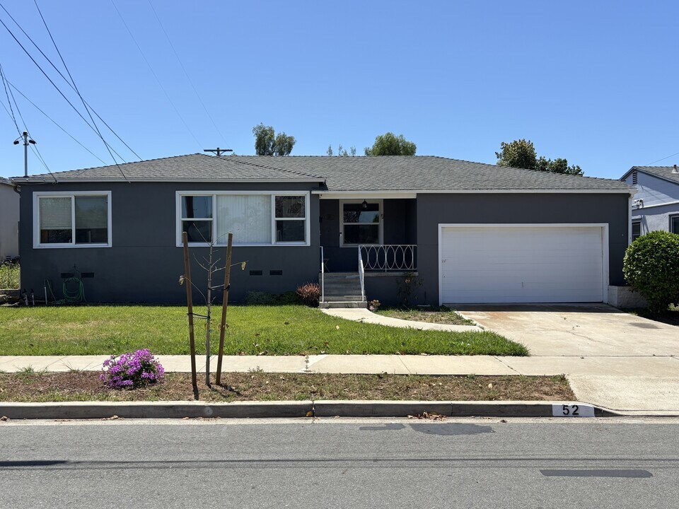 52 Center St in Chula Vista, CA - Building Photo