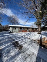 865 Balsam St in Lakewood, CO - Building Photo