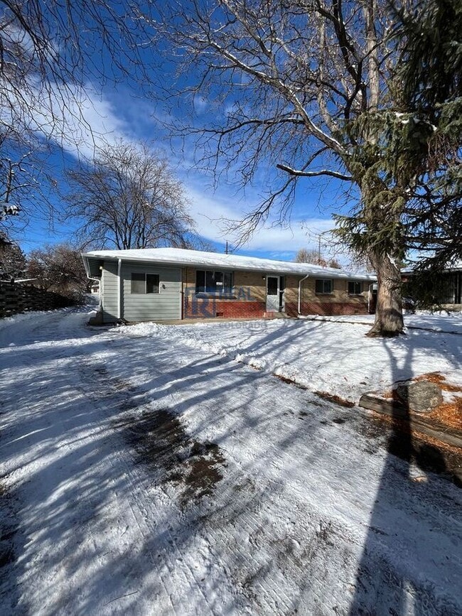 property at 865 Balsam St