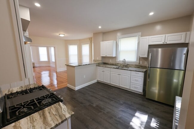 property at 32 Robinson St