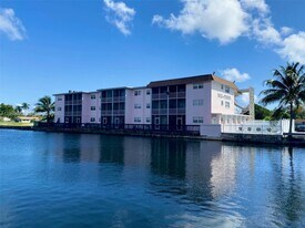 2775 Taft St in Hollywood, FL - Building Photo