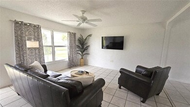 13398 Ballon Ave in Port Charlotte, FL - Building Photo - Building Photo