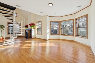 5202 N Lakewood Ave, Unit 2 in Chicago, IL - Building Photo - Building Photo