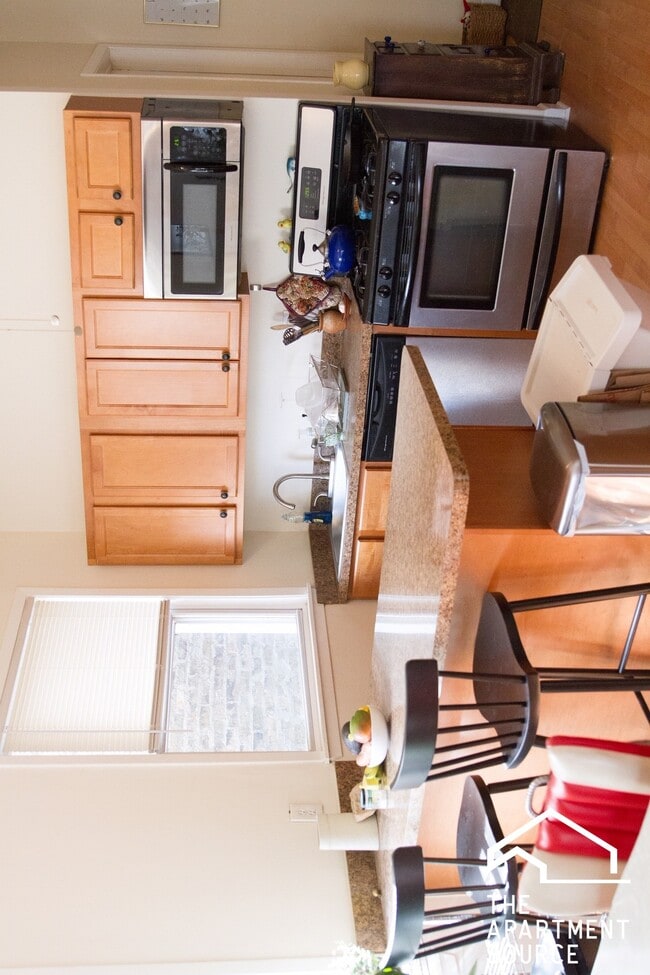 property at 2223 N Sawyer Ave