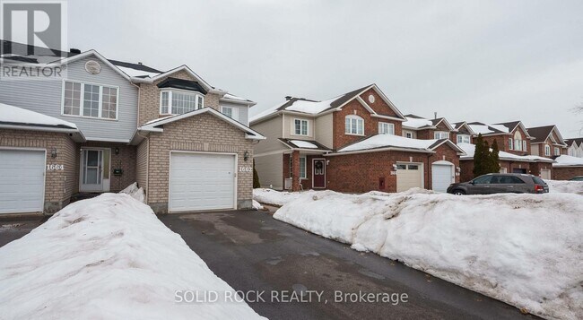1662 Jobin Crescent in Ottawa, ON - Building Photo - Building Photo