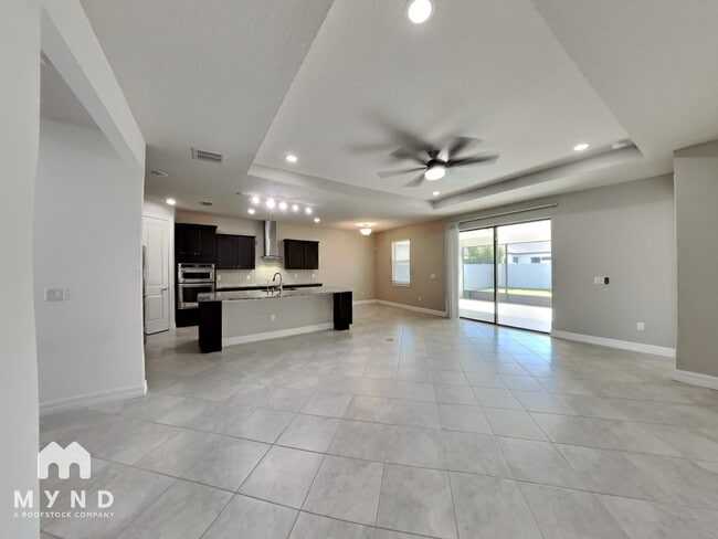 10705 Green Harvest Dr. in Riverview, FL - Foto de edificio - Building Photo