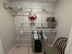 5 Ravine St in Windsor Locks, CT - Foto de edificio - Building Photo