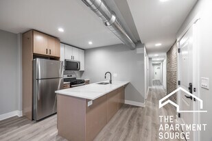 2409 N Kedzie Blvd, Unit G in Chicago, IL - Building Photo