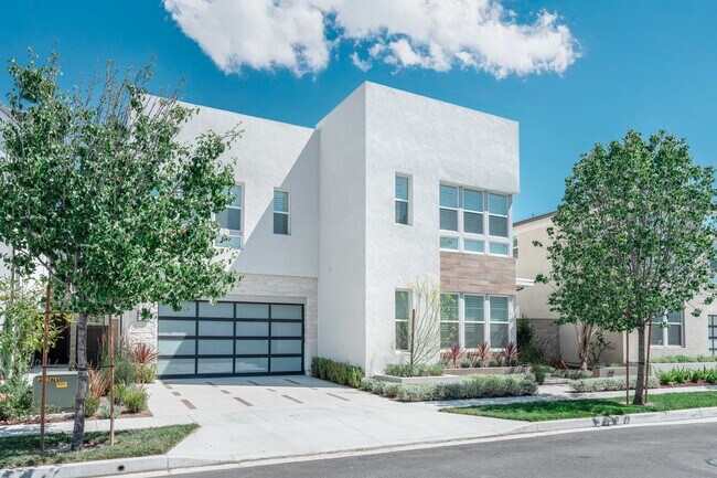 120 Riverbend in Lake Forest, CA - Building Photo - Building Photo