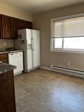 750 S 4th St, Unit 3 in Glenrock, WY - Building Photo - Building Photo