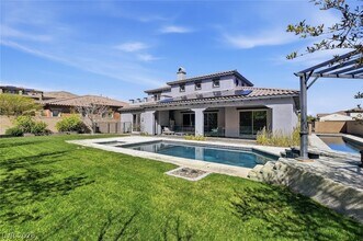 11 Grand Masters Dr in Las Vegas, NV - Building Photo - Building Photo
