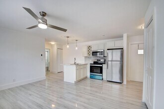 525 S Broadway in Lantana, FL - Building Photo - Building Photo