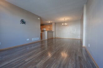 18205 69th Pl N in Osseo, MN - Building Photo - Building Photo