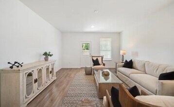 248 Seven Pnes Dr in Willis, TX - Building Photo - Building Photo