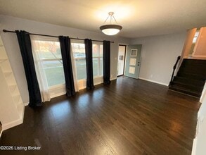 600 Willow Brook Rd in Louisville, KY - Foto de edificio - Building Photo