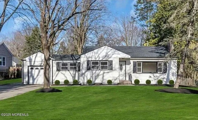 property at 472 Branch Ave
