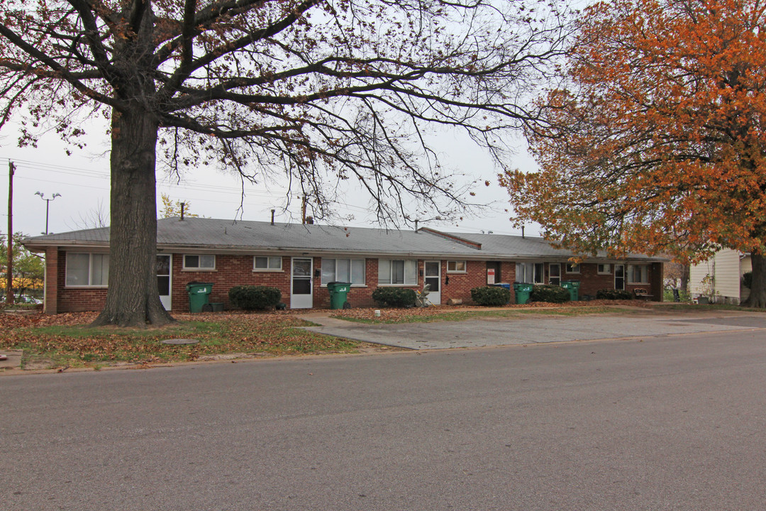 9715 Treadway Ln in St. Louis, MO - Building Photo