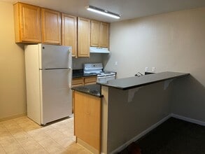 139 W Lassen Ave in Chico, CA - Building Photo - Building Photo