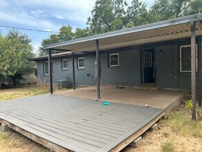 1003 Willard in Robinson, TX - Building Photo - Building Photo