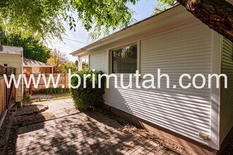 1102 S 800 E in Salt Lake City, UT - Building Photo - Building Photo