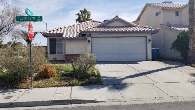 6904 Luminary Dr in Las Vegas, NV - Foto de edificio - Building Photo