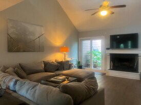 47 Arabian Dr in Charleston, SC - Building Photo