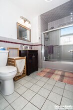 30 Clay St, Unit 3 in Cambridge, MA - Foto de edificio - Building Photo
