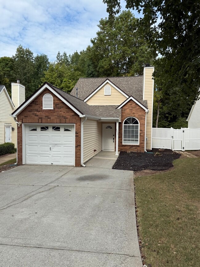 1317 Parkside Club Dr