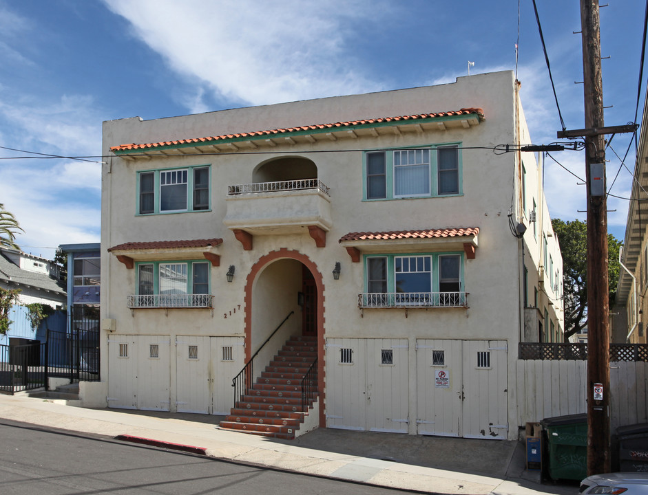 2117 Front St in San Diego, CA - Building Photo