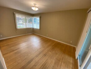 302 Los Felicas Ave in Walnut Creek, CA - Building Photo - Building Photo