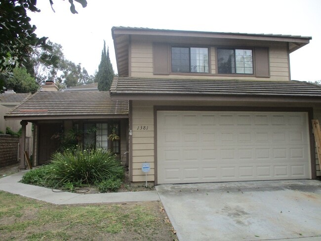property at 1381 Longfellow Rd