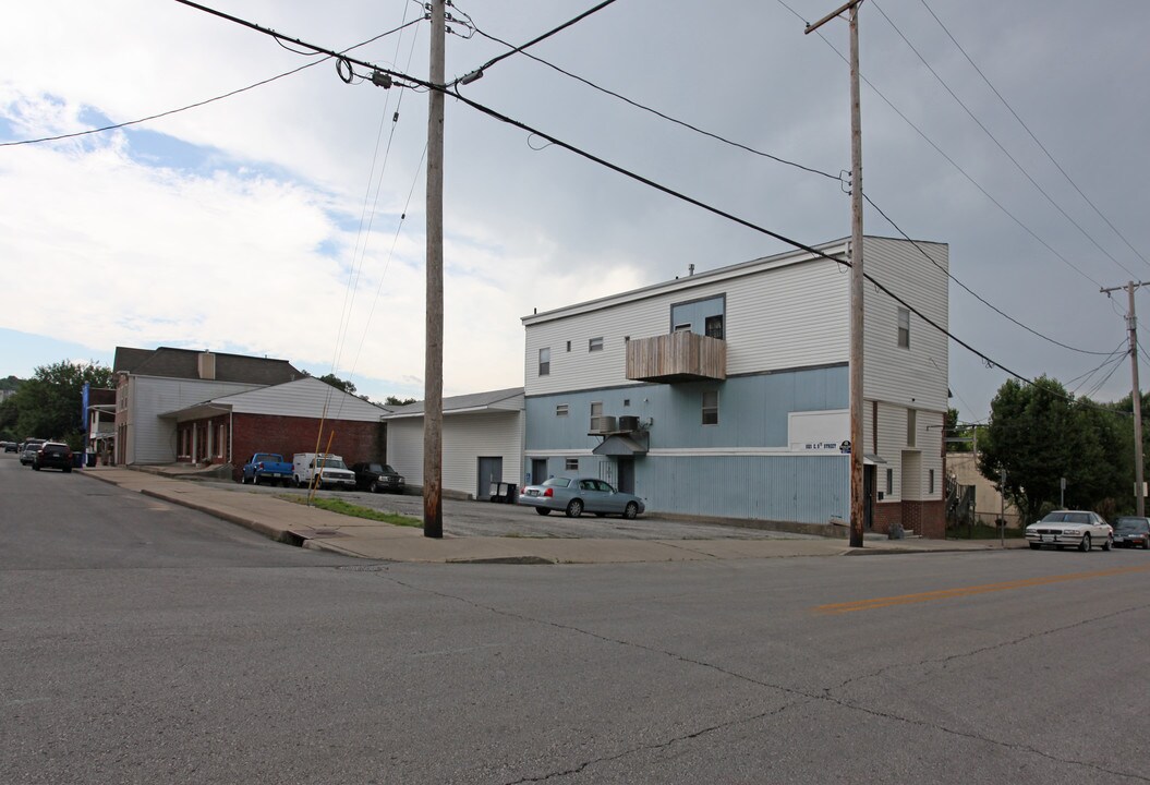 1021 E 5th St in Kansas City, MO - Foto de edificio