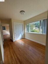 8 Juniper Way in Moraga, CA - Building Photo - Building Photo