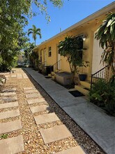 1123 N 17th Ave in Hollywood, FL - Building Photo - Building Photo