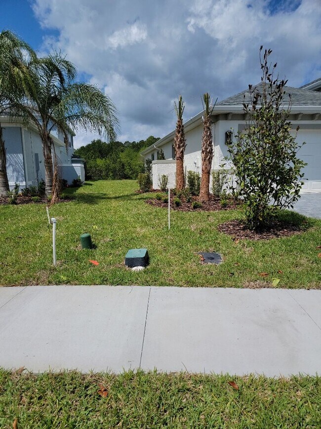 83 N Lakewalk Dr in Palm Coast, FL - Building Photo - Building Photo