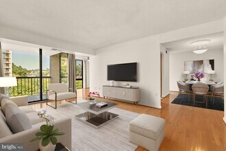 4500 S Four Mile Run Dr in Arlington, VA - Building Photo - Building Photo