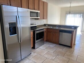 1936 Cove Point Rd in Port Orange, FL - Building Photo - Building Photo