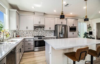 1502 Sanctuary St in Pittsburg, CA - Foto de edificio - Building Photo