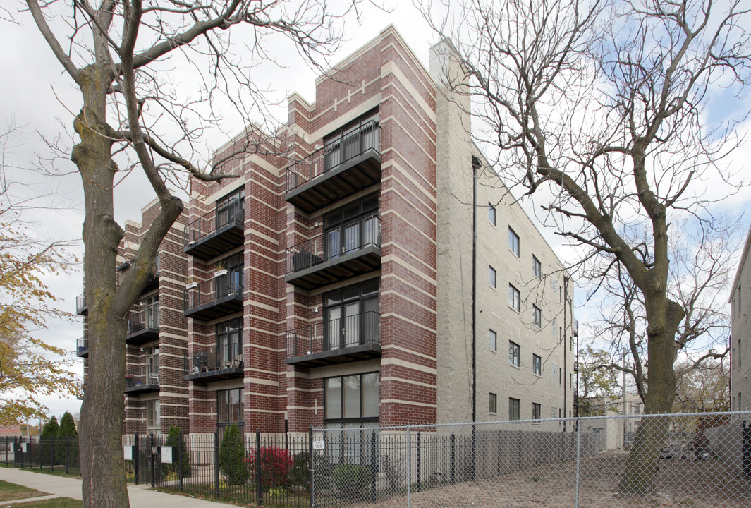 3921 S Indiana Ave in Chicago, IL - Foto de edificio