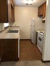 2013 Rickards Rd, Unit A in Tallahassee, FL - Foto de edificio - Building Photo