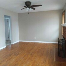 110 Meadow Ln in Warrensburg, MO - Building Photo - Building Photo